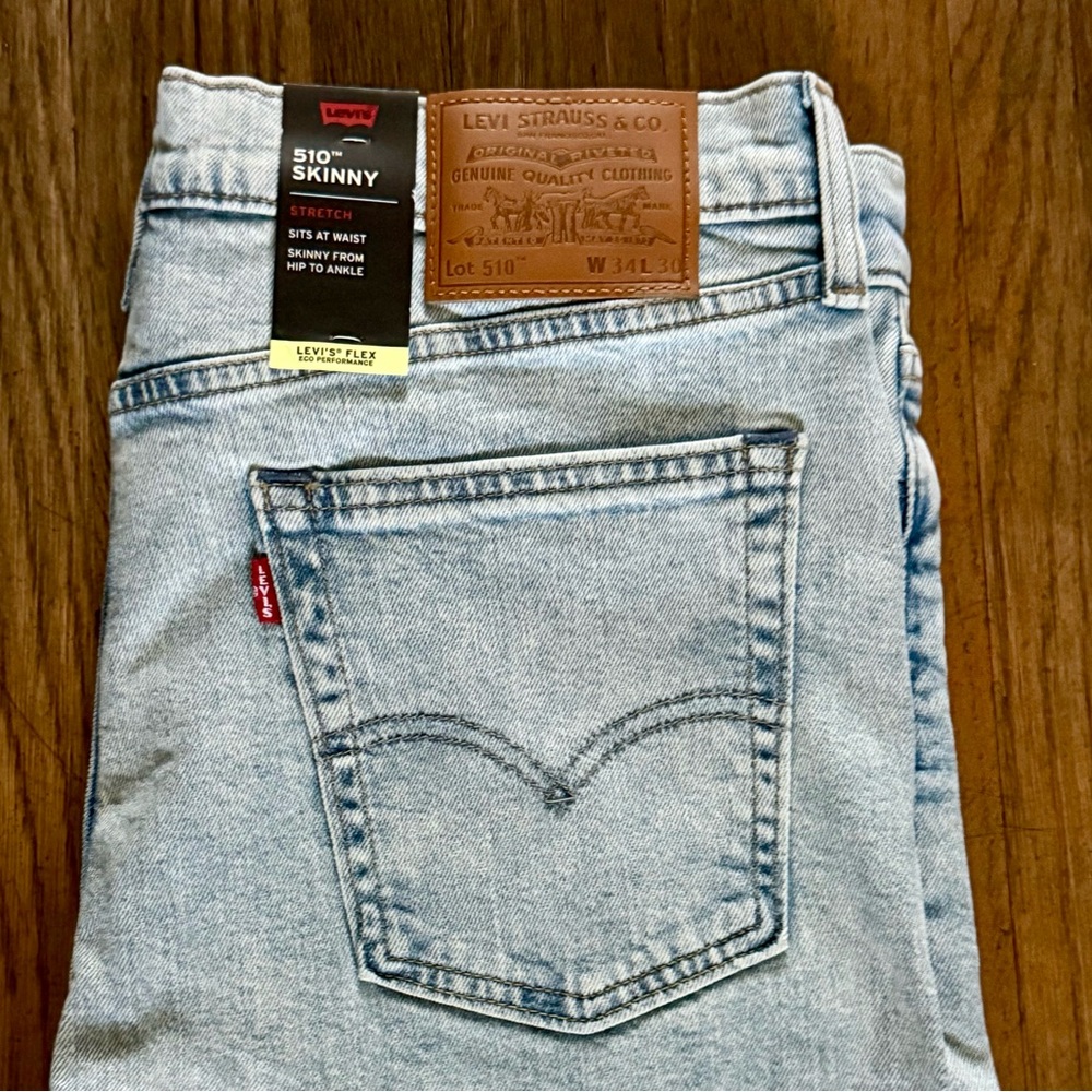 Levi’s 510 Skinny Jeans

NEW